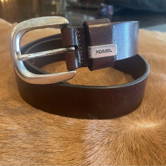 Fossil Genuine Leather Silver Tone Buckle Brown Small - Picture 1 of 5